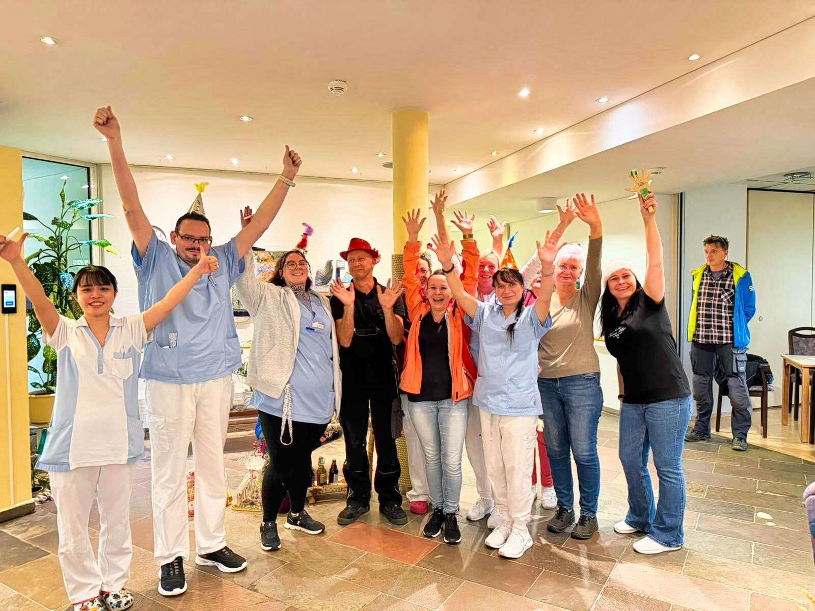 Auf diesem Bild sieht man, wie Herr Ernst verabschiedet wird.