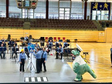 Auf dem Bild sieht man das Poldikonzert.