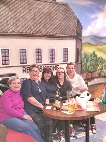 Auf diesem Bild sieht man die Teilnehmer des Festes.