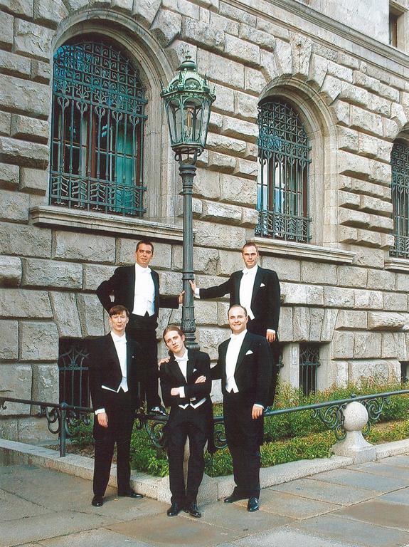 Five Gentleman Five Gentleman