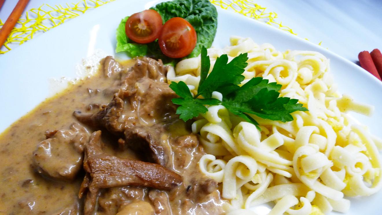 Gulasch_Nudeln