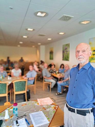 Auf diesem Bild ist Herr Linke zu sehen.