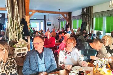 Auf diesem Bild sieht man einige Teilnehmer der Veranstaltung. 